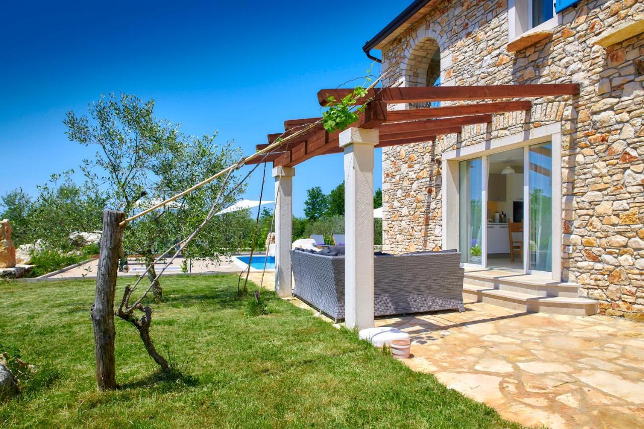 Villa Relax House Surrounded By Olives And Vineyard Stifanići Exterior foto